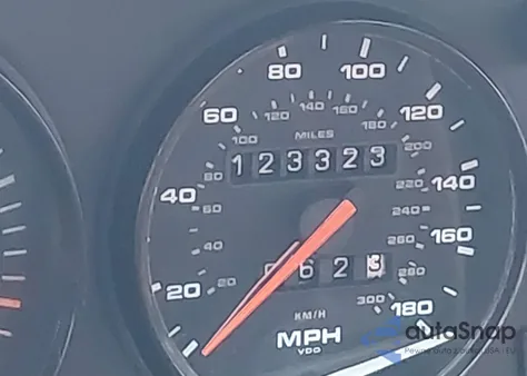 1995 Porsche 911 Carrera 2/Carrera 4 z USA, uszkodzony, nr VIN WP0CA2994SS340993